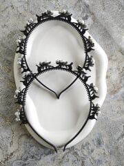 İNCİ DETAYLI TAŞLI PENS MANDAL TAÇ