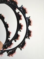 DÜĞME MODEL ÇİÇEKLİ PEMBE PENS MANDALLI TAÇ