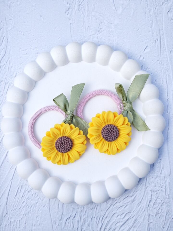 Ayçiçeği Fiyonklu Lastik Toka