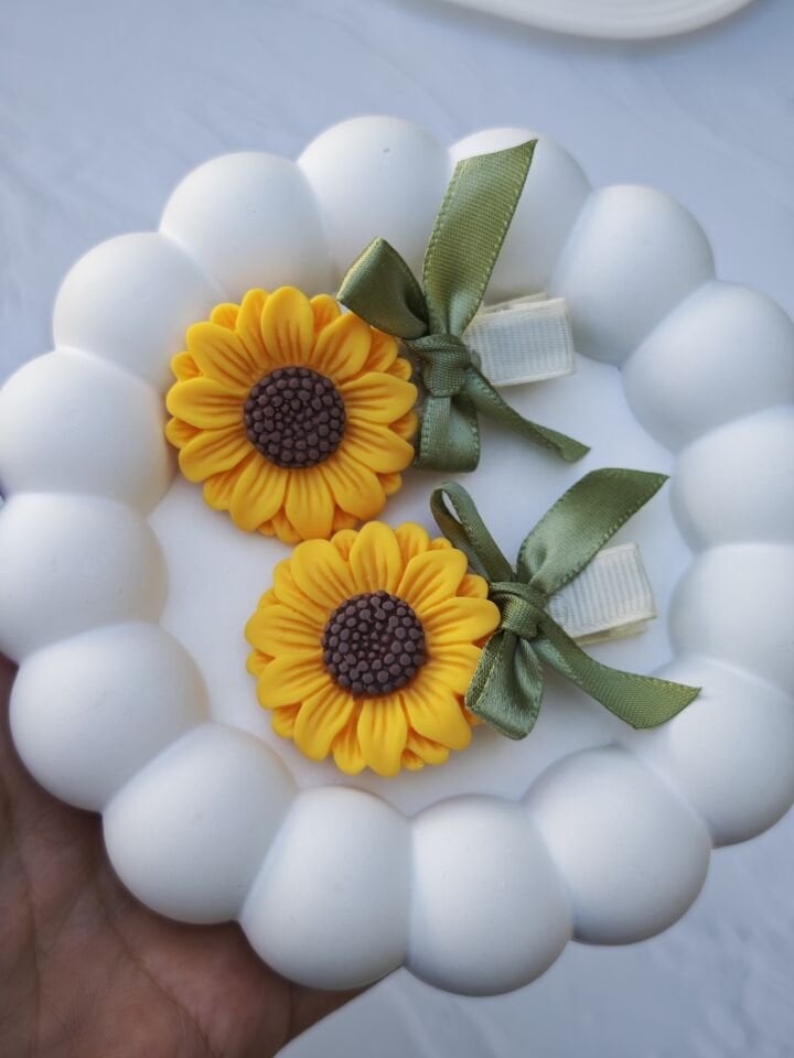 Ayçiçeği Fiyonklu Pens Toka