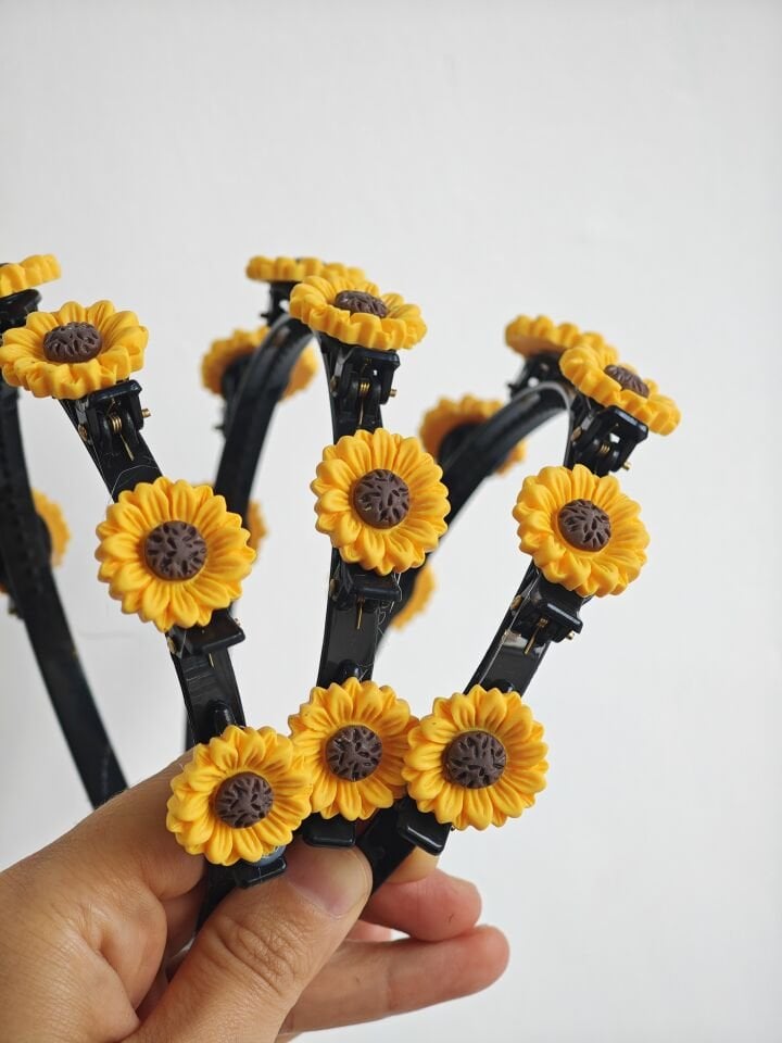 AYÇİÇEĞİ MODEL PENS MANDALLI SAÇ BÜKÜCÜ TAÇ