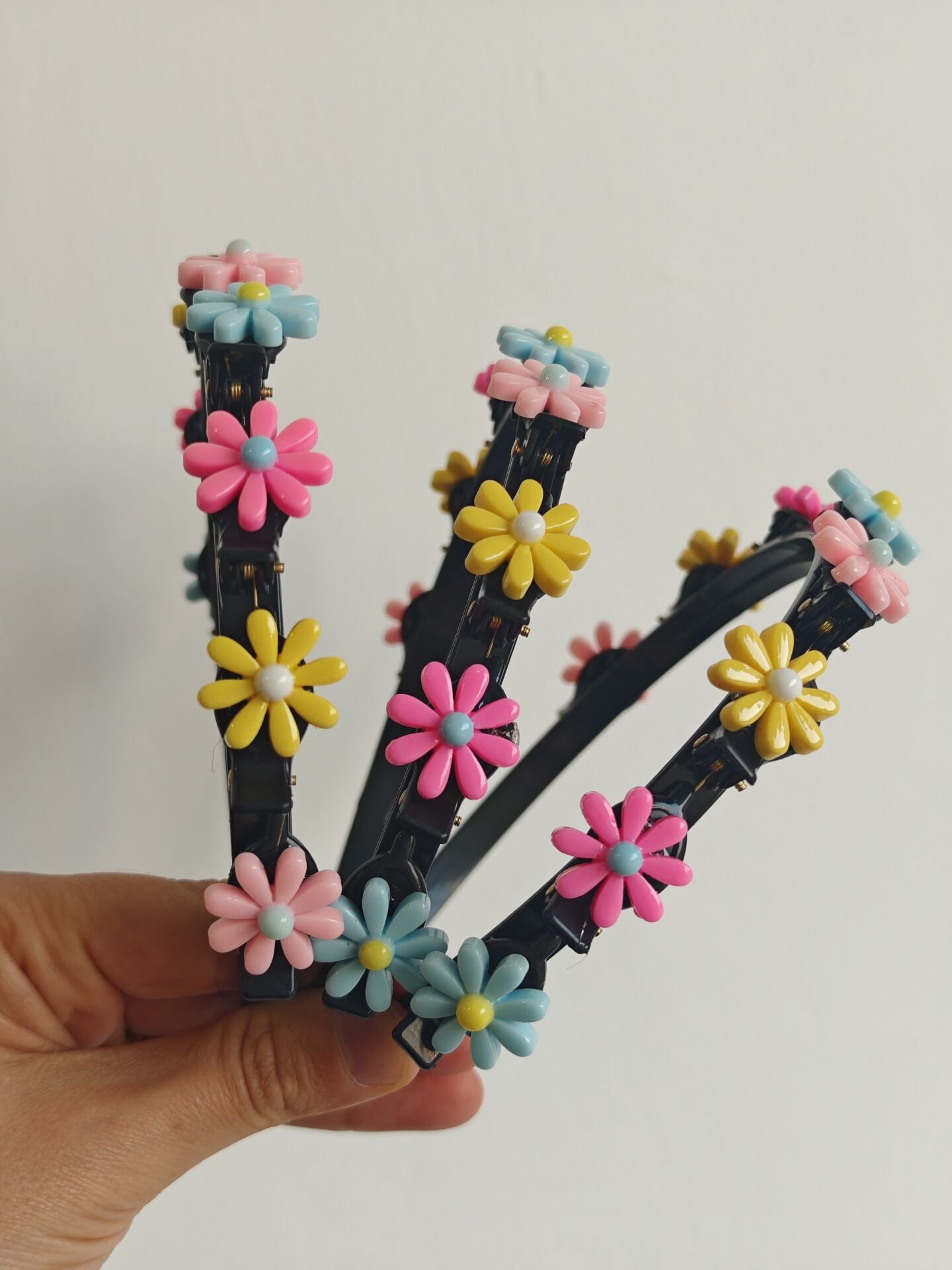 RENKLİ PAPATYA MODEL PENS MANDALLI SAÇ BÜKÜCÜ TAÇ