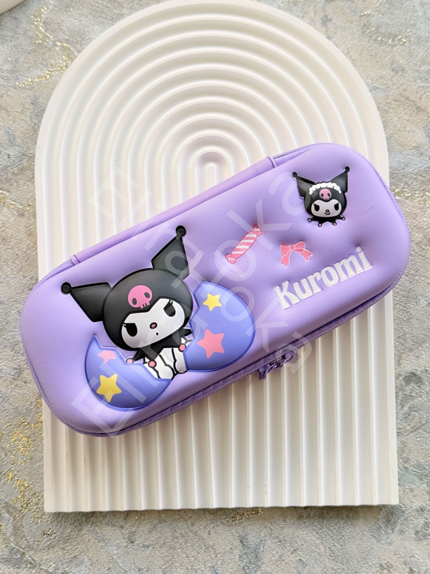 KUROMİ MODEL SERT KAPAK KALEMLİK