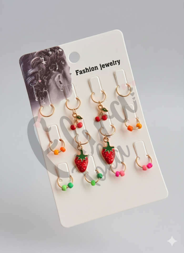 ÇİLEKLİ KİRAZLI HALKA MODEL 12 Lİ SAÇ KÜPESİ ÖRGÜ SÜSÜ