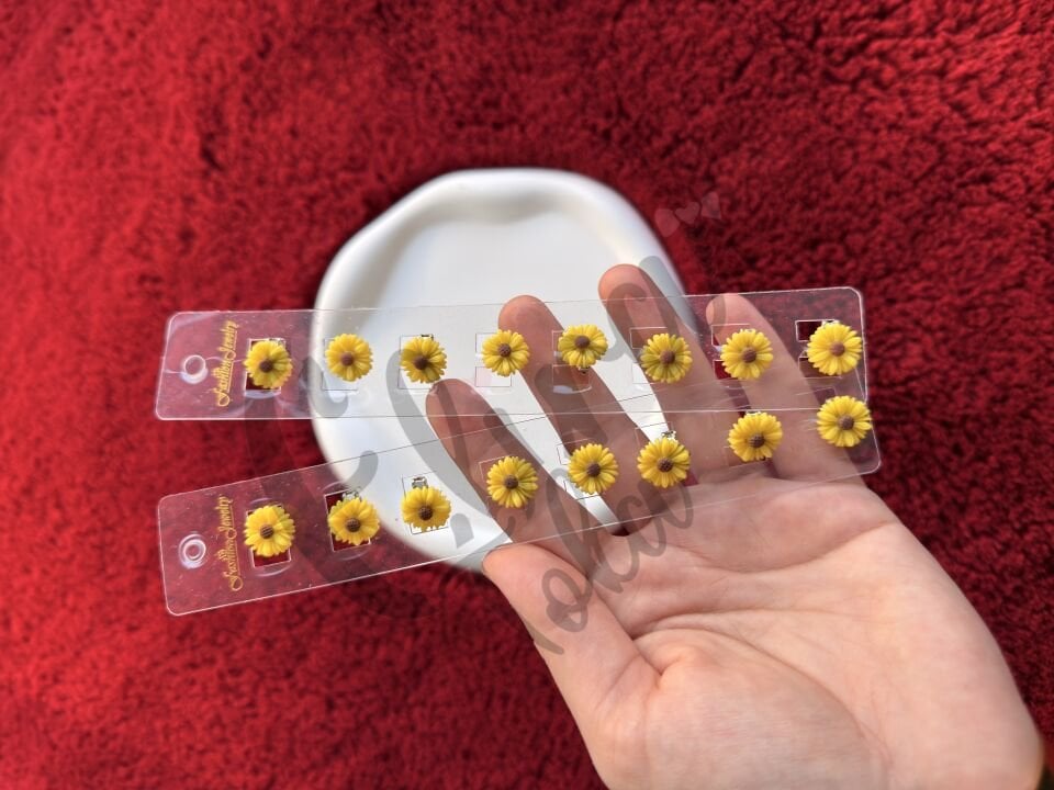 SARI MİNİ PAPATYA SAÇ KÜPESİ 8 Lİ KART